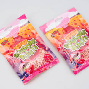 Tablette Blanc <span class=keywords><strong>Bleu</strong></span> <span class=keywords><strong>Menthe</strong></span> Boule Boîte Bonbons Doux KOSHER Pièce Emballage Couleur Unie Caractéristique Sucre Forme Crunchy Shell Minuscules Bonbons À Mâcher - Product Image 3