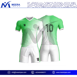 Ensemble de shorts de football pour hommes OEM de haute qualité, 100% polyester, respirant, léger, extensible, avec logo brodé personnalisé, vêtements de sport - Product Image 3