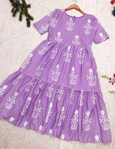 Robe Maxi Desert Dream Imprimé ethnique artistique avec manches bouffantes douces et design à plusieurs niveaux fluide - Product Image 5