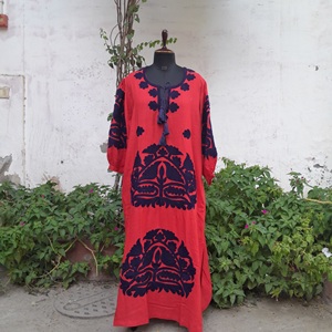 Vestido Bordado de Diseño Personalizado con Cinturón, Cintura Ajustable, Corte Holgado, Manga Farol, Vestido Largo Informal para Fiesta, Ropa de Mujer - Product Image 4