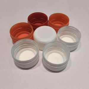 Capuchon en plastique PCO de haute qualité de 28mm pour emballage principal d'huile disponible en matériau HDPE rouge jaune blanc vert - Product Image 4