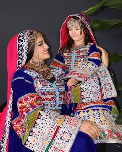 Fabricante de ropa, ropa tradicional afgana personalizada para mujer, Salwar Kameez hecha de seda a la venta en 618 - Product Image 1