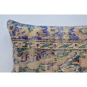 Coussin de Bohème Multicolore en Laine Kantha 16x24 Coussin Décoratif Patchwork Tissé à Imprimé Floral Brodé Vintage 18x18 Pouces - Product Image 2