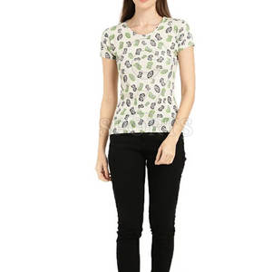 Conçu sur mesure T-shirt pour femme Matériau écologique respirant pour l'été Look imprimé personnalisé - Product Image 4