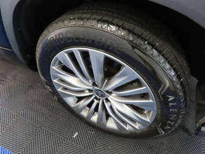 รถ SUV ปี 2021 รุ่น Platinum Standard สภาพใช้งานน้อย - Product Image 2