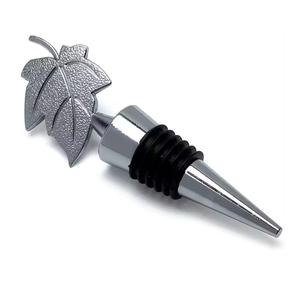 Best Selling Christmas Party Decoration Metal Wine <b>Stoppers</b> Snowflake Design Silver Plated Wine <b>Bottle</b> <b>Stoppers</b> - Product Image 3