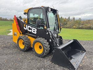รถตักล้อยางขนาดเล็ก JCB 155 พร้อมเครื่องยนต์ Kubota ประสิทธิภาพสูง เหมาะสำหรับงานจัดสวน งานเกษตร และงานก่อสร้าง - Product Image 2