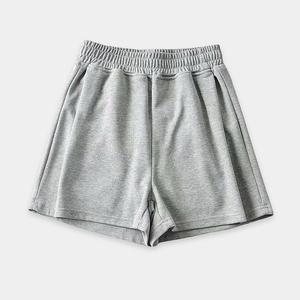 Conjunto de pantalones cortos de dos piezas con logotipo bordado para hombre, ropa para hombre, pantalones cortos personalizados de alta calidad para correr - Product Image 1