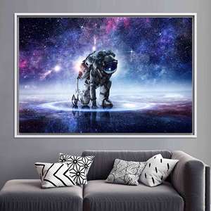 Arte en lienzo de astronauta: decoración impresa con paisaje espacial para habitación de niño, lienzo con marco blanco - Product Image 1