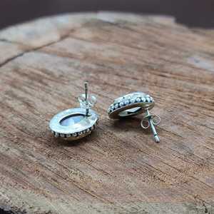 Boucles d'oreilles en pierre de lune arc-en-ciel Bijoux en pierres précieuses à facettes Goujons en argent sterling faits à la main avec diamant et perle Rainbo unique - Product Image 3