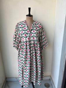 Negro Floral mano bloque estampado algodón cuello pico Puff manga transpirable ecológico Midi Mini bohemio mujeres verano Sundress playa - Product Image 4