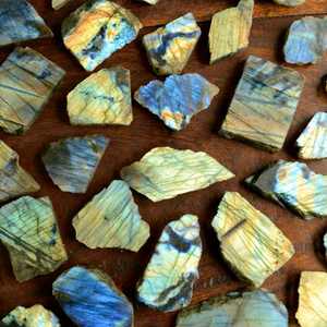 Losa de labradorita de Fuego Azul múltiple, rebanada de cristal Flash de espectro completo, labradorita de arco iris de Madagascar, cristal curativo, piedras preciosas sueltas - Product Image 3