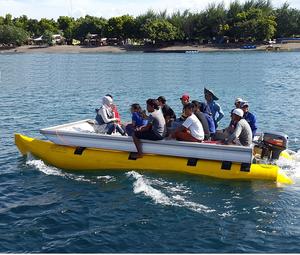 Bateau catamaran AQT HDPE inamovible CT637623 avec une capacité de 10 à 15 personnes - Garantie 1 an - Product Image 2