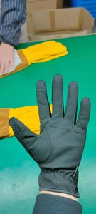 Gants d'hiver pour hommes d'équitation épaissi coupe-vent imperméable à l'eau équitation écran tactile gants chauds en cuir de haute qualité - Product Image 2