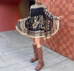 2025 elegante abito in seta 100% di alta tendenza di lusso leggero di alta qualità con stampa nera e oro manica a pipistrello stile Casual - Product Image 2