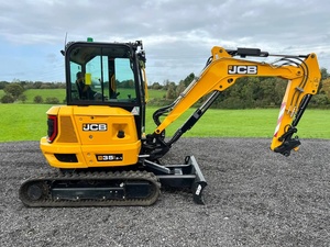 รถขุดขนาดเล็ก JCB 35Z-1 กำลังสูง แบบ Zero Tail Swing พร้อมระบบไฮดรอลิกเสริม สำหรับงานก่อสร้างในฟาร์ม - Product Image 5