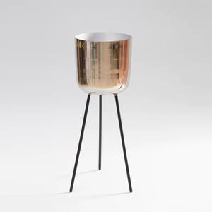 Jardinière légère en métal pour plantes succulentes et petites plantes dans des installations de jardin intérieur disponibles pour l'exportation depuis l'Inde - Product Image 3