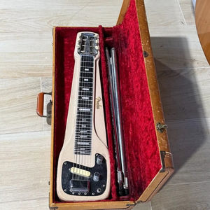 Fender Studio 1955 Usado en Buen Estado - Product Image 1
