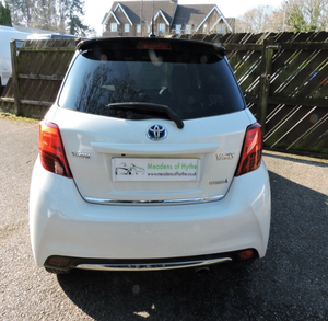 Toyota Yaris Neuves et d'Occasion Excellent État Impeccable et Propre En Stock Achetez Maintenant Livraison Rapide Conduite à Droite Conduite à Gauche - Product Image 2