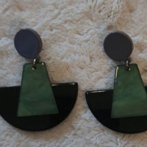 Boucles d'oreilles en résine, bijoux fantaisie, géométriques, carrées, en acrylique, en acétate, artisanat en résine, Bh Crafts India - Product Image 6