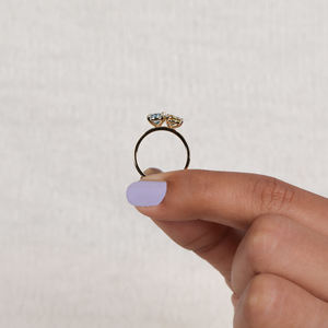 Anillo de solitario Toi Et Moi de corte de pera ovalado chapado en oro y platino Anillo de aniversario de boda clásico de moda para ella - Product Image 5