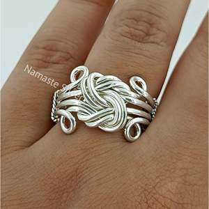 Anillo de Nudo Celta Hecho a Mano en Plata de Ley 925, Estilo Étnico, Nudo de Amor Infinito, Elegante Joyería Fina, Regalo para Ella - Product Image 3