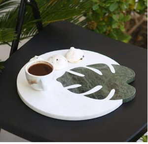 Plateau à fromage circulaire en marbre avec un design audacieux en patchwork de pierres multicolores. Tendance disponible à prix de gros. - Product Image 5