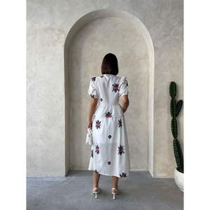 Falda de Voile Bordada Color Crema - Vestidos Casuales - Product Image 1