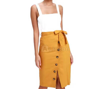 Jupe en cuir classique jaune pour femmes Jupe en cuir pour femmes élégantes au toucher doux pour un usage quotidien - Product Image 1