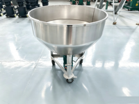 Mélangeur d'aliments pour animaux vertical automatique en acier inoxydable de 200 kg, machine à mélanger les granulés pour l'élevage de bétail et de volailles