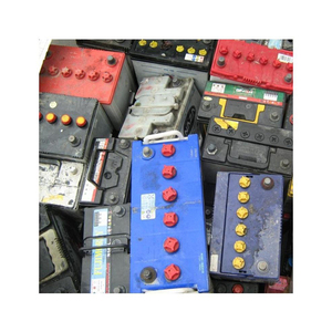 Batterie de voiture 12V au plomb-acide sèche d'origine, purement usagée et déchargée (déchets) - Product Image 4