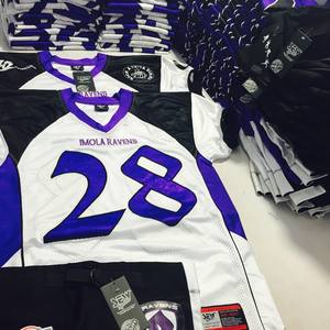 ชุดฟุตบอลอเมริกันเกรดดีที่สุดชุดน้ำหนักเบาและทนทานโลโก้ทีมปรับแต่งรูปลักษณ์ได้ตามต้องการ - Product Image 3