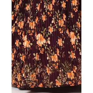 Elegante Lehenga Choli de Seda con Estampado Floral Morado para Recepciones y Bodas - Product Image 3