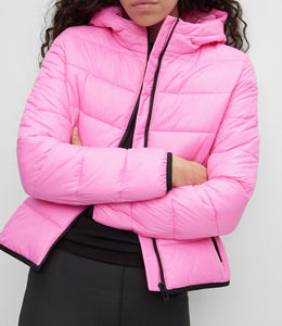 Moda 100% poliéster burbuja Casual prendas de vestir chaquetas para mujeres de alta calidad recortada chaqueta acolchada diseño OEM - Product Image 3