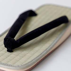 Sandalias Tradicionales Japonesas Tatami Setta Zori, Hechas en Japón - Negras - Product Image 5