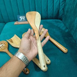 Juego de Utensilios de Cocina de Madera de Teca Duradera de 5 Piezas, Ecológico, Apto para Lavavajillas, Cucharas de Cocina Elegantes y Funcionales para Remover y Mezclar - Product Image 1