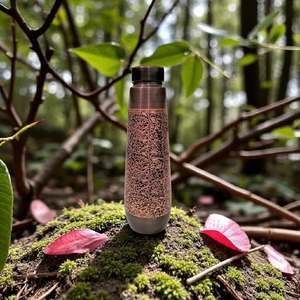 ขวดน้ำทองแดงสำเร็จรูปโบราณสำหรับรูปลักษณ์คลาสสิกและส่งเสริมการใช้ชีวิตที่เป็นมิตรกับสิ่งแวดล้อมและการปฏิบัติการใช้ชีวิตอย่างยั่งยืน - Product Image 5