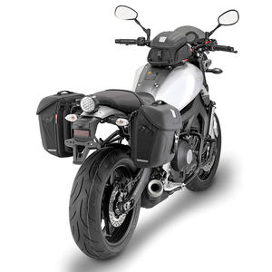 Paire de sacs latéraux thermoformés MultiLock de 18 litres à chargement vertical, spécifiques pour les cadres GIVI MT501 TMT, en plastique - Product Image 1