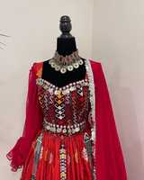 Robe longue vintage afghane Kuchi en dentelle brodée à sequins, col mandarin, manches longues, faite main, écologique