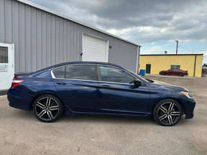 Voiture d'occasion abordable, Ho-n-da Acc-ord Sp-ort LHD 2017 - Product Image 5