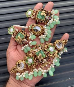 Oxidised kundan ชุดสร้อยคอดีไซน์ที่เป็นเอกลักษณ์เครื่องประดับเทียมสองสีชุบด้วยเพทายสแตนเลสสำหรับงานแต่งงาน - Product Image 3