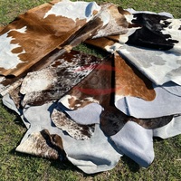 Großhandel Custom Cow Skins Große echte Leder Material Rinder versteckt echte Rindsleder Teppich Haar auf