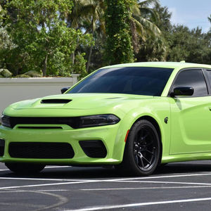 Charger SRT Hellcat Widebody Jailbreak 2023, Motor Hemi V8 Supercargado de 717 HP, Color Sublime, Sin Modificar - Product Image 1