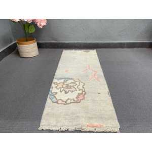 Alfombra Turca de 1.4x3.6 pies, Alfombra Pequeña Vintage, Alfombra Marroquí Marrón Naranja - Product Image 3