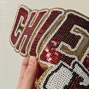 Écussons en paillettes personnalisés, transfert <span class=keywords><strong>à</strong></span> <span class=keywords><strong>repasser</strong></span>, badges, logo d'équipe, étiquette, chenille, vente en gros, broderie thermocollante pour vêtements - Product Image 1