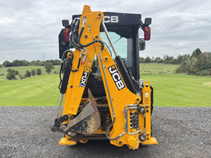 รถตักล้อยาง JCB 1CX คุณภาพสูง เครื่องยนต์ดีเซล ขับเคลื่อน 4 ล้อ พร้อมหัวตักด้านหน้าและหัวขุดขนาดเล็ก - Product Image 4