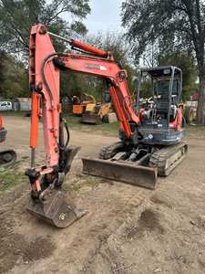 Miniexcavadora Kubota KX121-3: Rendimiento Potente con Durabilidad Comprobada - Product Image 2