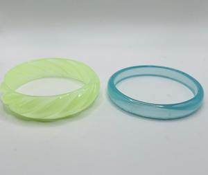 Vente en gros prix d'usine bracelet écologique empilable en plastique acrylique 35 couleurs bijoux de mariage en marbre fin pour femmes - Product Image 4