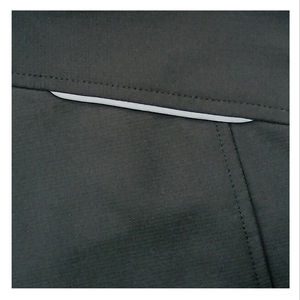 Veste Softshell Personnalisée pour Hommes Haute Qualité Respirante Imperméable Séchage Rapide Grande Taille Décontractée Extérieur Chaude Coupe-Vent Vente en Gros - Product Image 5