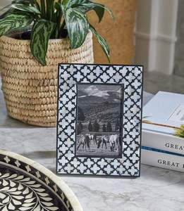 Cadre photo en nacre fait main de qualité supérieure avec options personnalisables, logo personnalisé pour l'affichage sur table, décoration murale, style d'intérieur - Product Image 3